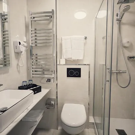 Kyriad Rouen Sud - Les Rouen Szálloda 3*