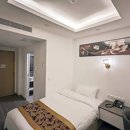 Kyriad Rouen Sud - Les Rouen Szálloda 3*